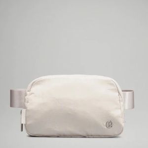 Lululemon Everywhere Belt Bag White Opal